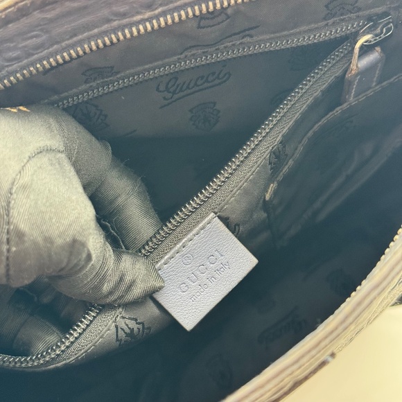 Gucci Black Leather Monogram Crossbody Bag - Picture 9 of 12